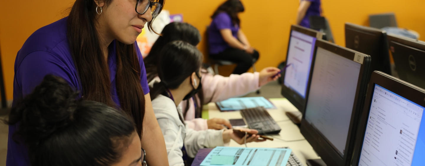 students in computer lab